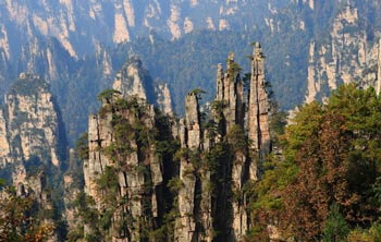 長沙出發(fā)到黃龍洞、張家界森林公園、天門山、鳳凰五日游