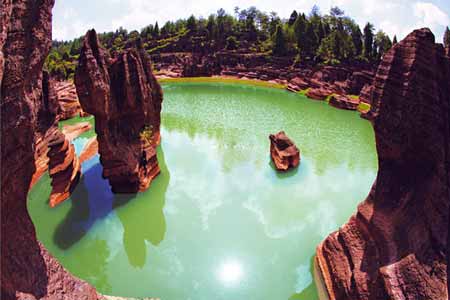 張家界、袁家界、天子山、紅石林、鳳凰古城四晚五日游